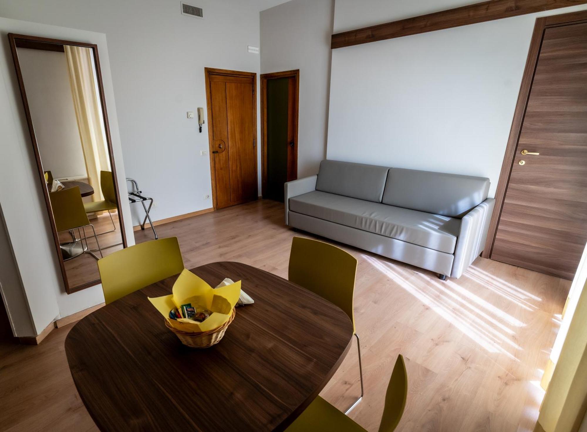 One-Bedroom Apartment